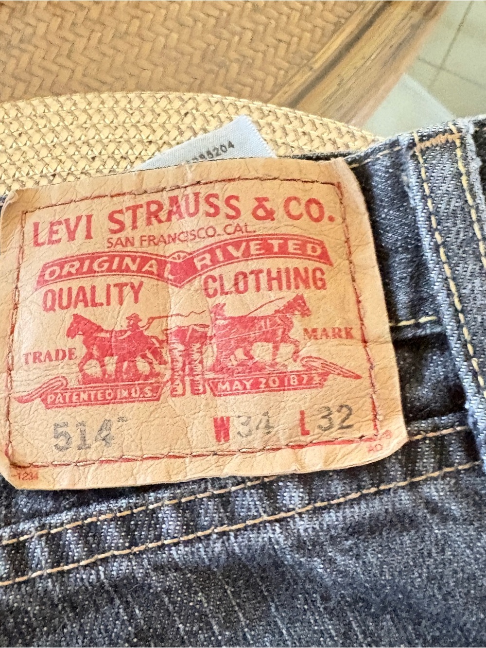 Levi's Blue Denim Men's Jeans - Picture 2 of 8
